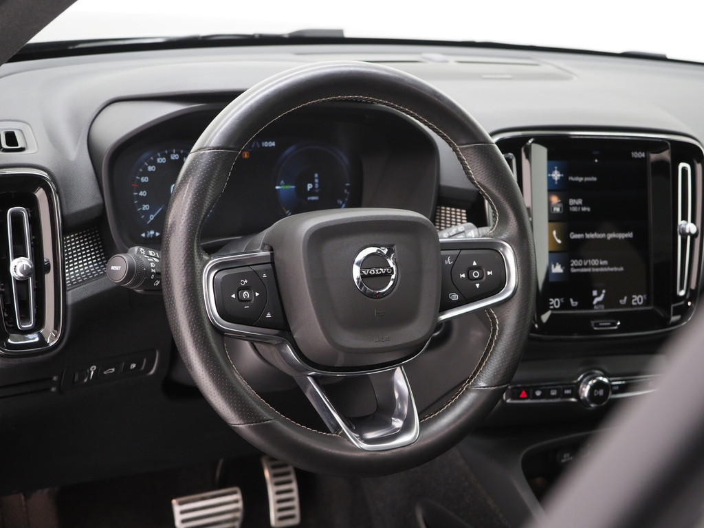 Volvo XC40 1.5 T5 Recharge R-Design Full Black 17