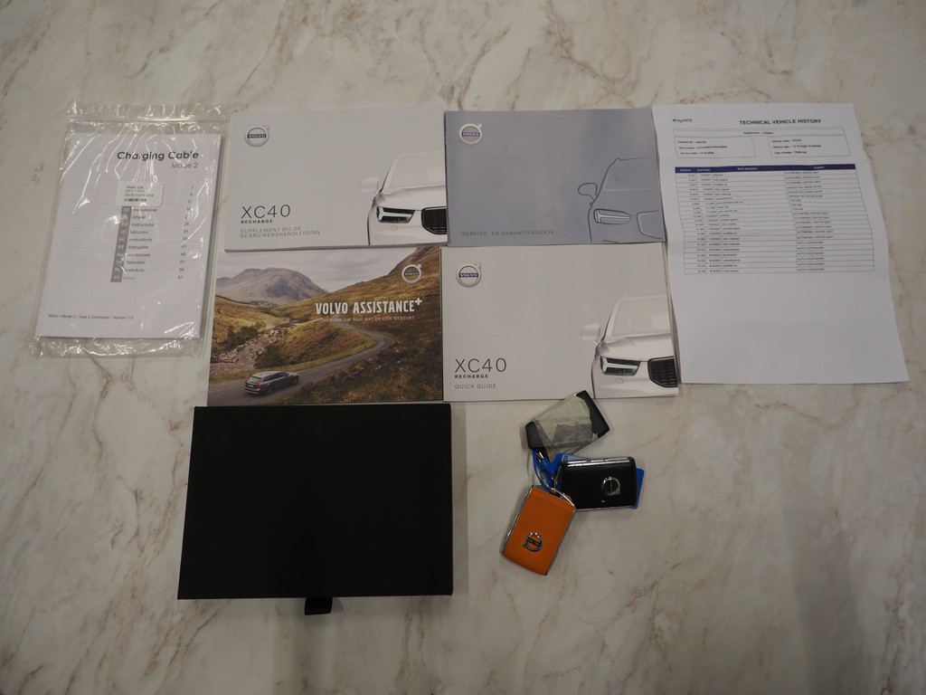 Volvo XC40 1.5 T5 Recharge R-Design Full Black 51