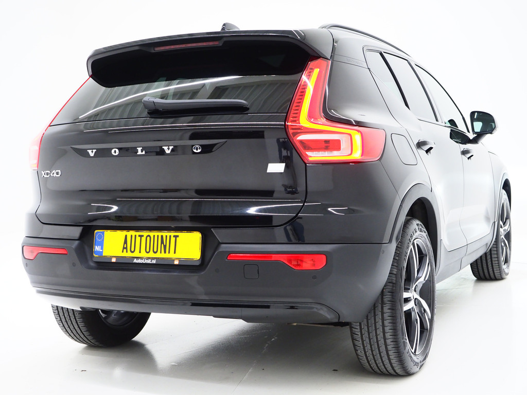 Volvo XC40 1.5 T5 Recharge R-Design Full Black 52