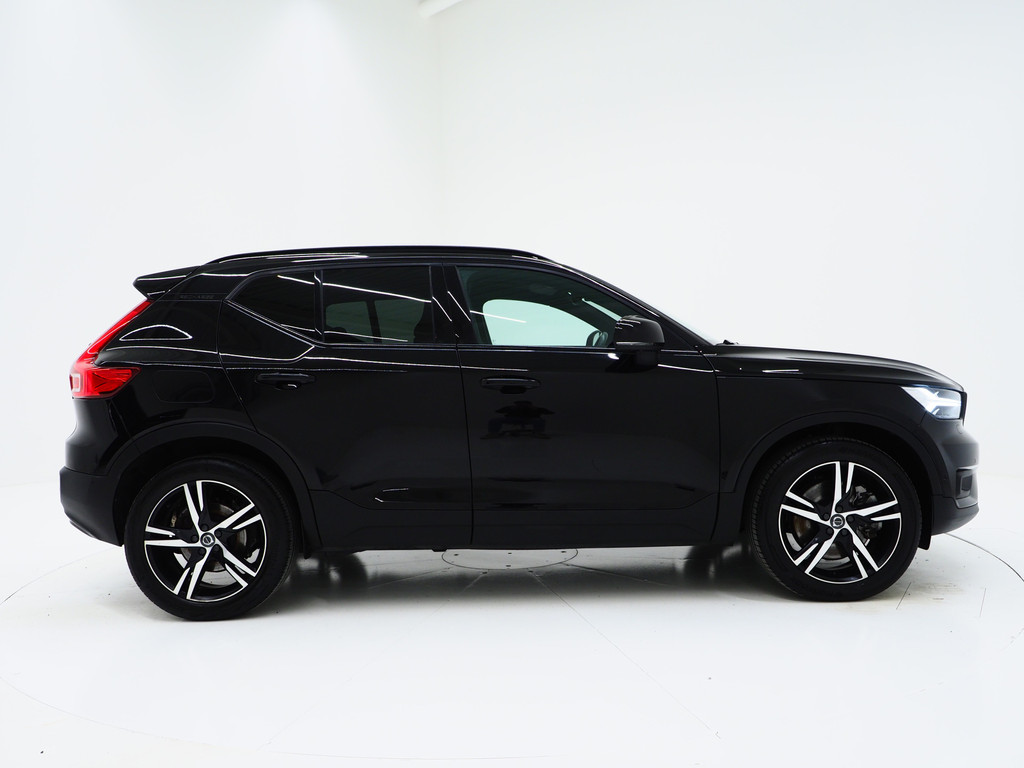 Volvo XC40 1.5 T5 Recharge R-Design Full Black 53