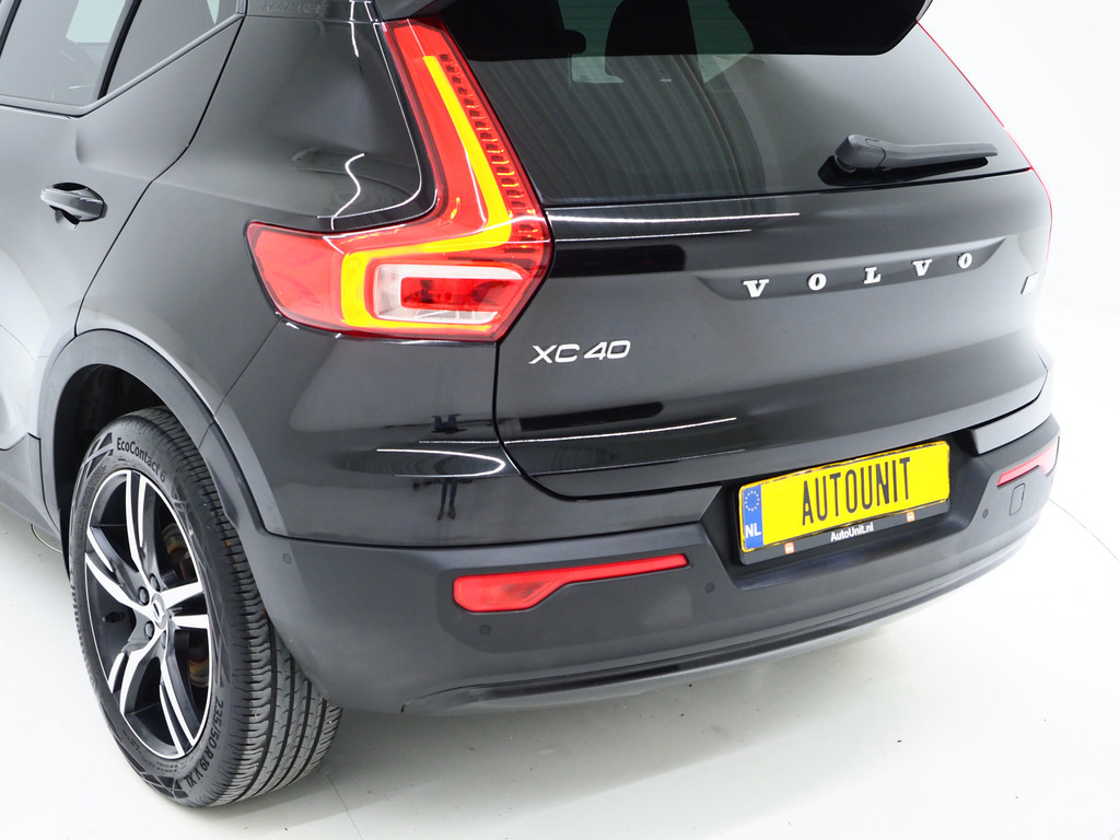 Volvo XC40 1.5 T5 Recharge R-Design Full Black 57