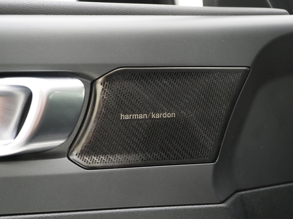 Volvo XC40 1.5 T5 Recharge R-Design Full Black 62