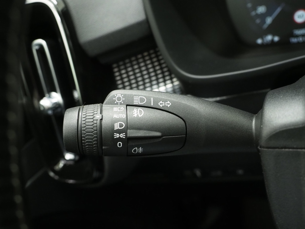 Volvo XC40 1.5 T5 Recharge R-Design Full Black 65