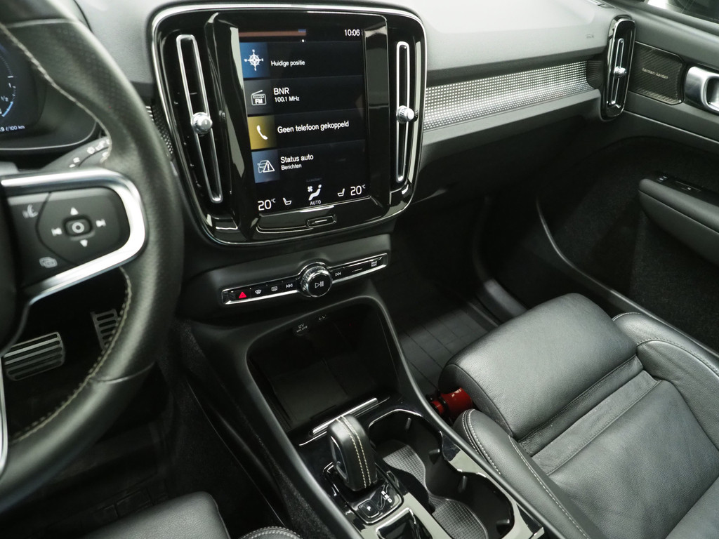 Volvo XC40 1.5 T5 Recharge R-Design Full Black 81