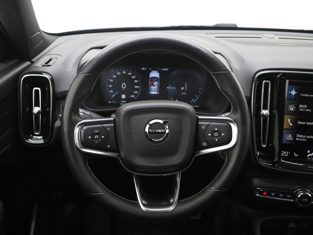 Volvo XC40 1.5 T5 Recharge R-Design Full Black 83