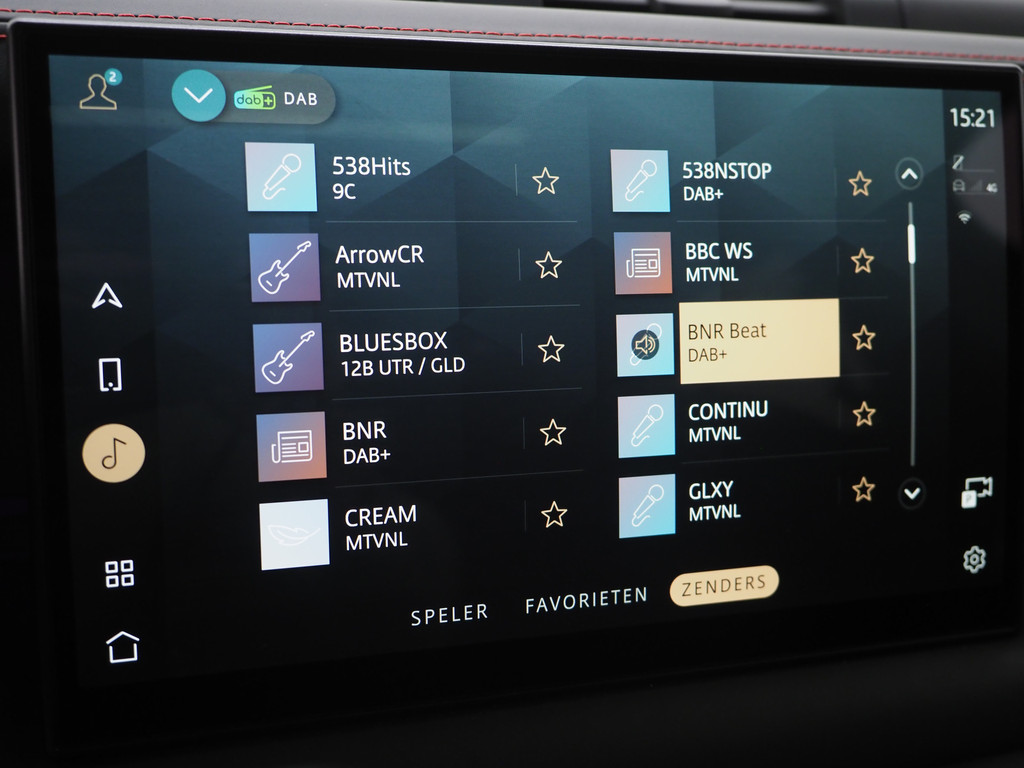 Land Rover Defender 110 2.0 P400e 110 X-Dynamic Urban 36