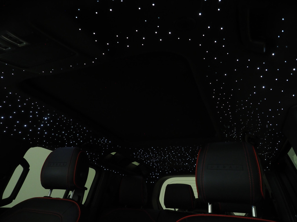 Land Rover Defender 110 2.0 P400e 110 X-Dynamic Urban 57