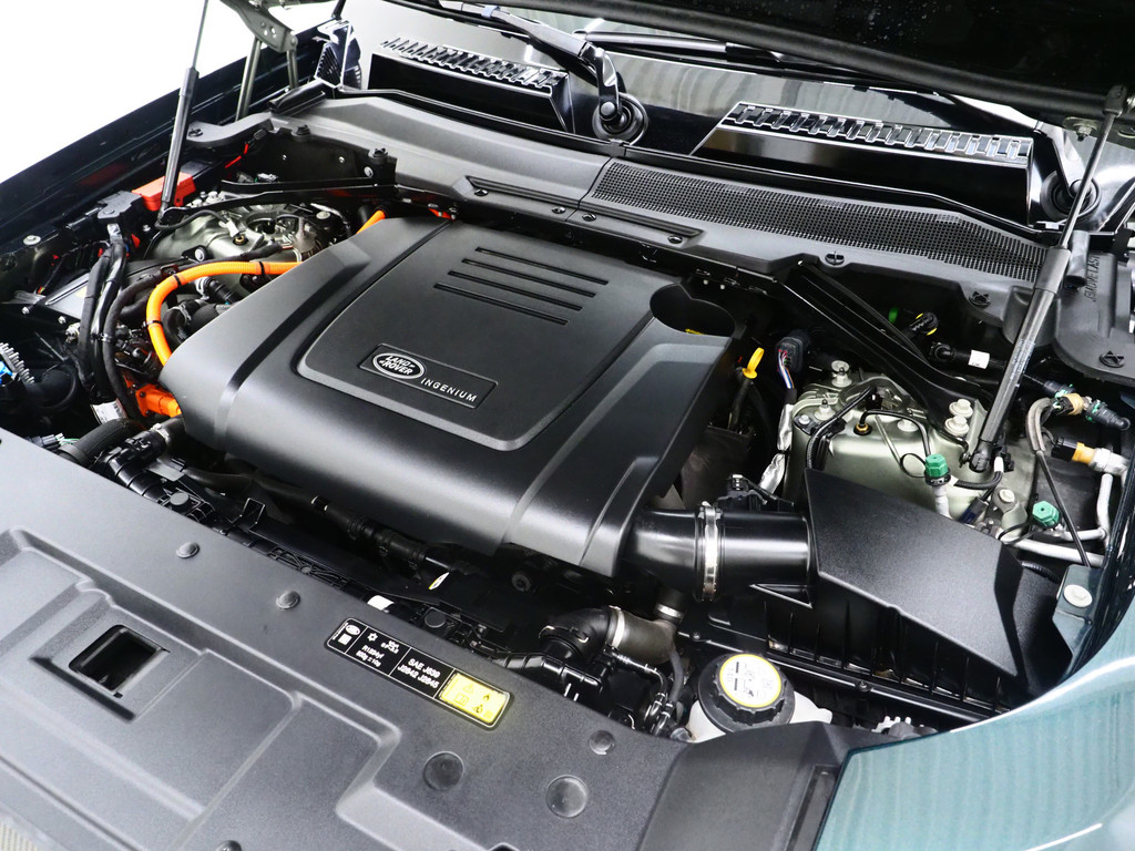 Land Rover Defender 110 2.0 P400e 110 X-Dynamic Urban 7