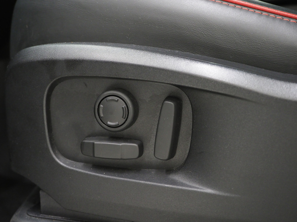 Land Rover Defender 110 2.0 P400e 110 X-Dynamic Urban 78