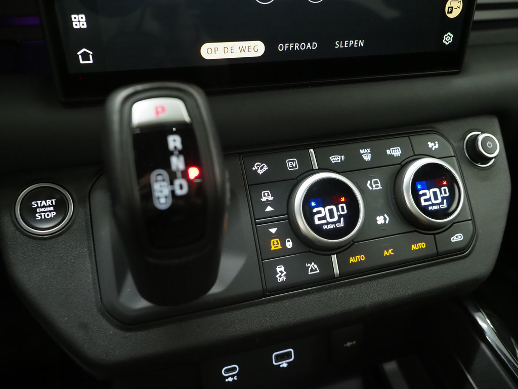 Land Rover Defender 110 2.0 P400e 110 X-Dynamic Urban 93