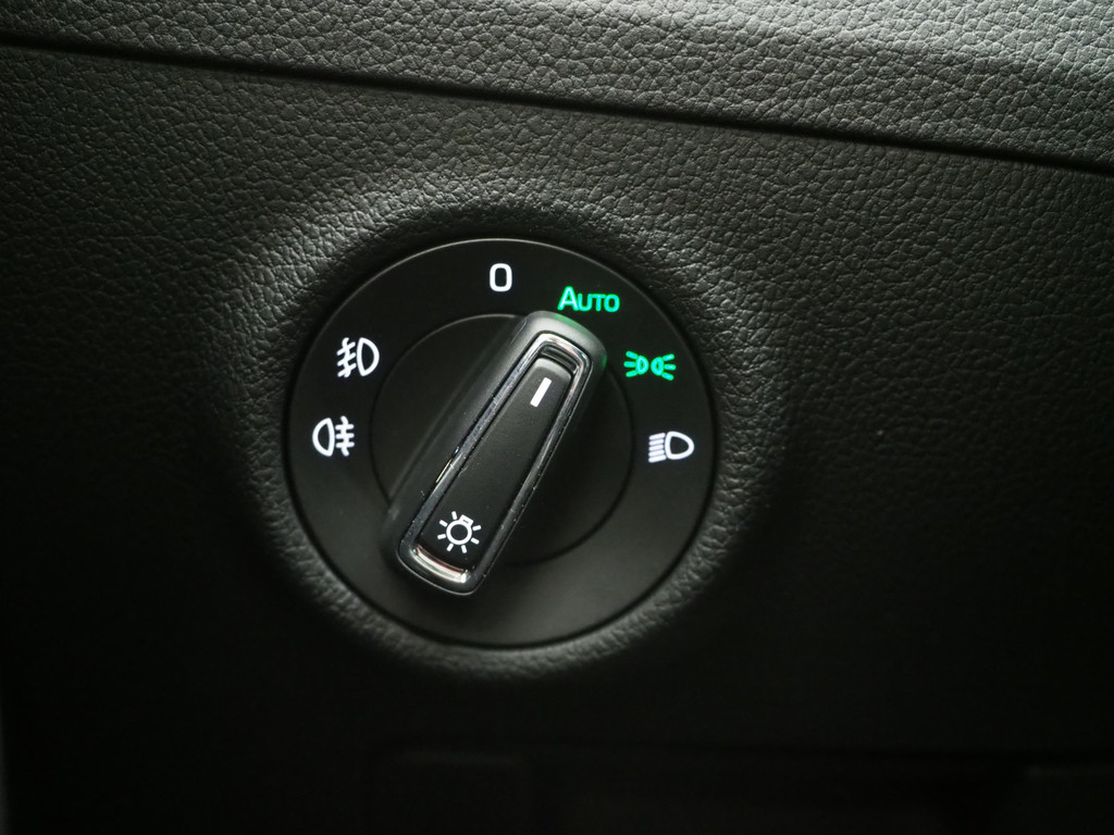 Škoda Superb Combi 1.4 TSI iV Laurin & Klement 21