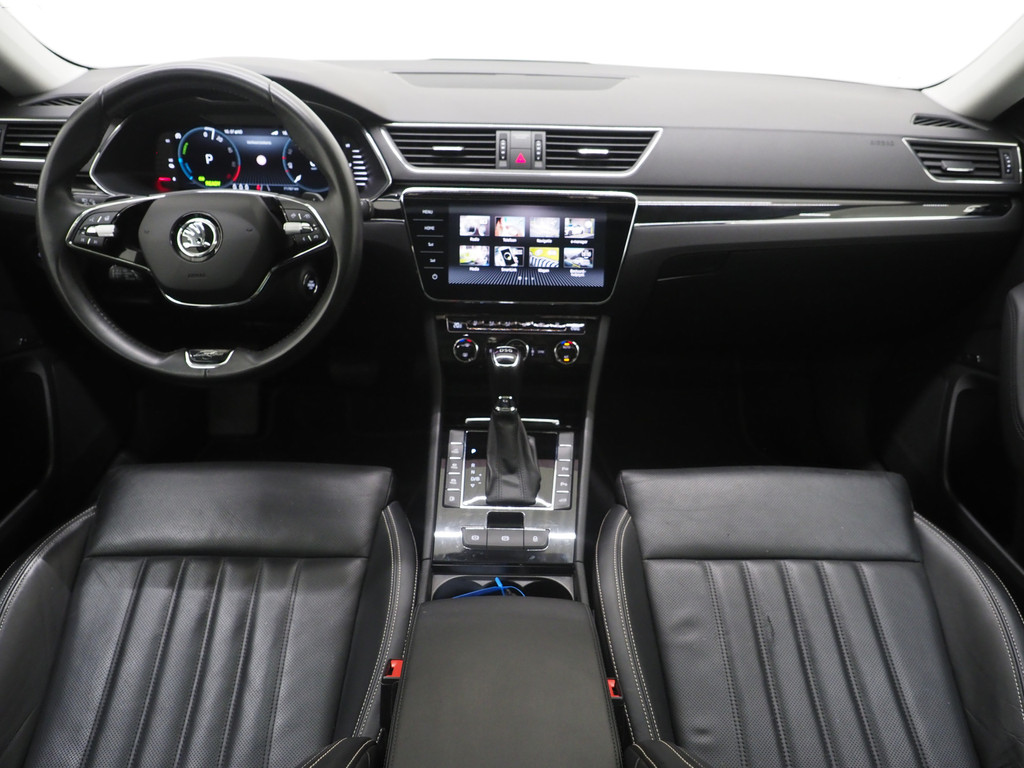 Škoda Superb Combi 1.4 TSI iV Laurin & Klement 48