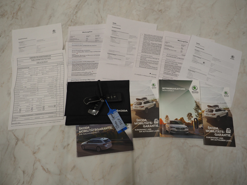 Škoda Superb Combi 1.4 TSI iV Laurin & Klement 51