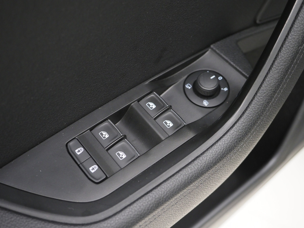 Škoda Superb Combi 1.4 TSI iV Laurin & Klement 62