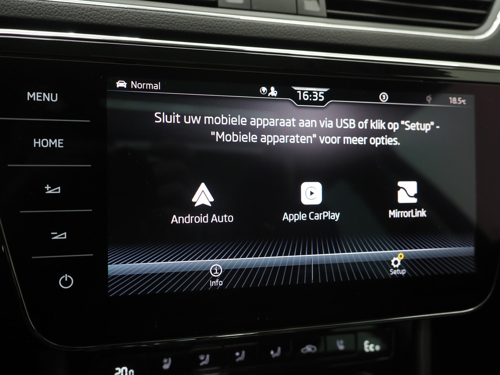 Škoda Superb Combi 1.4 TSI iV Laurin & Klement 74