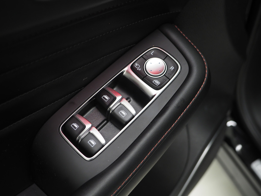 MG EHS 1.5 TGDI Luxury 18