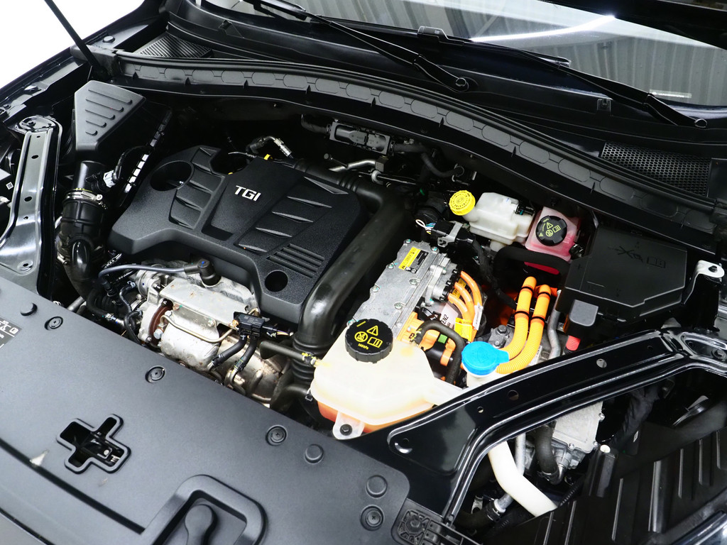 MG EHS 1.5 TGDI Luxury 6