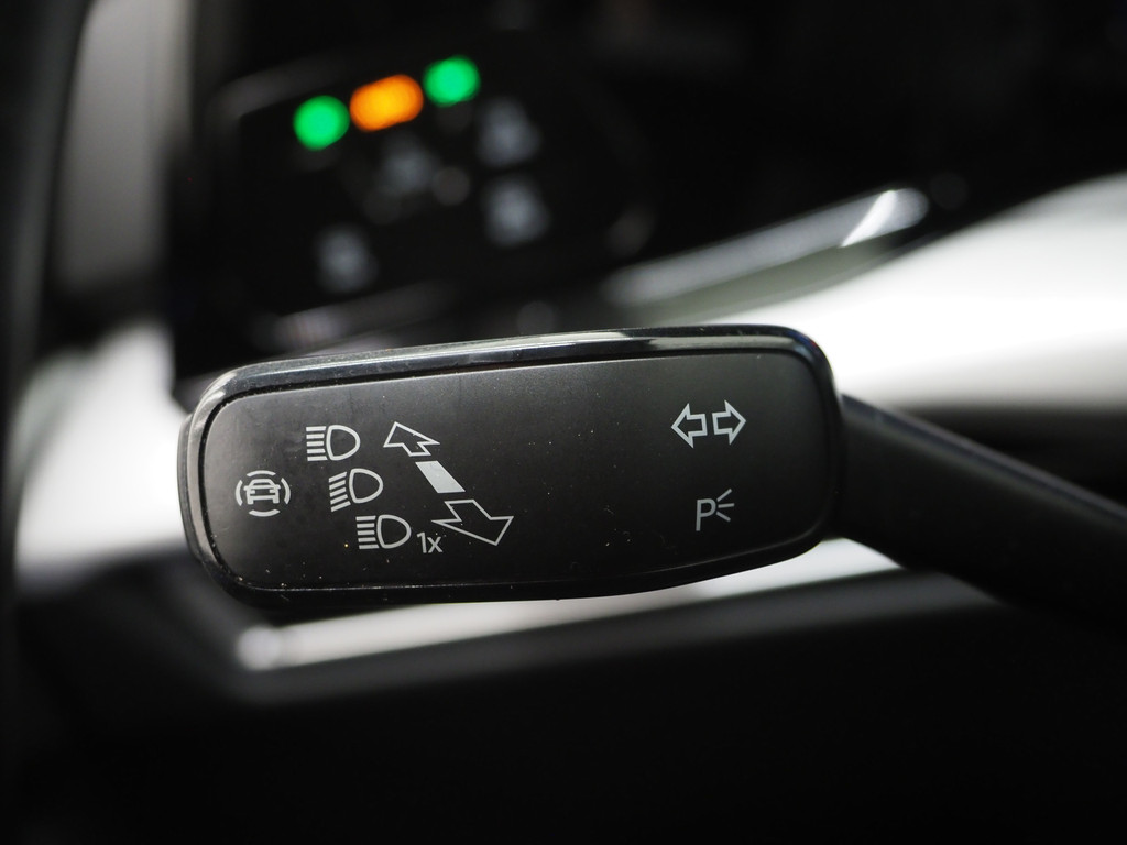 Volkswagen Golf Variant 1.0 TSI 19