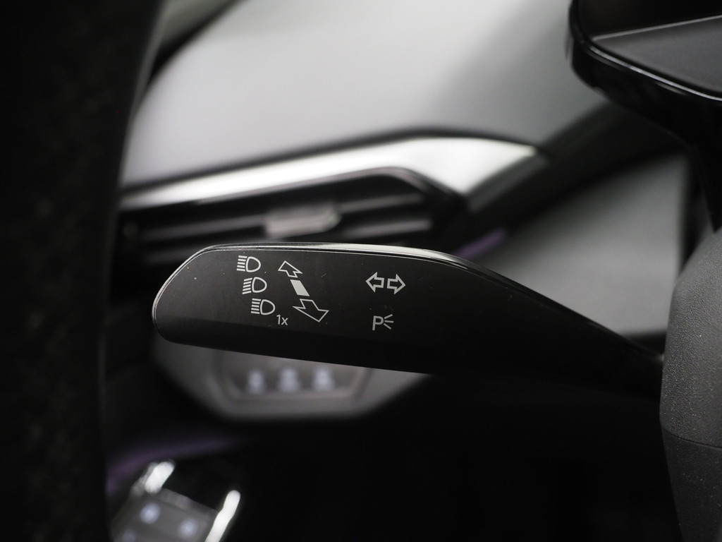 Volkswagen ID.4 77 kWh 53