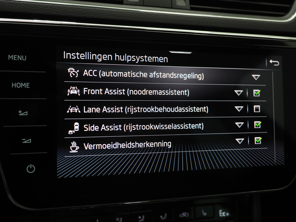 Škoda Superb Combi 1.4 TSI iV Style 32