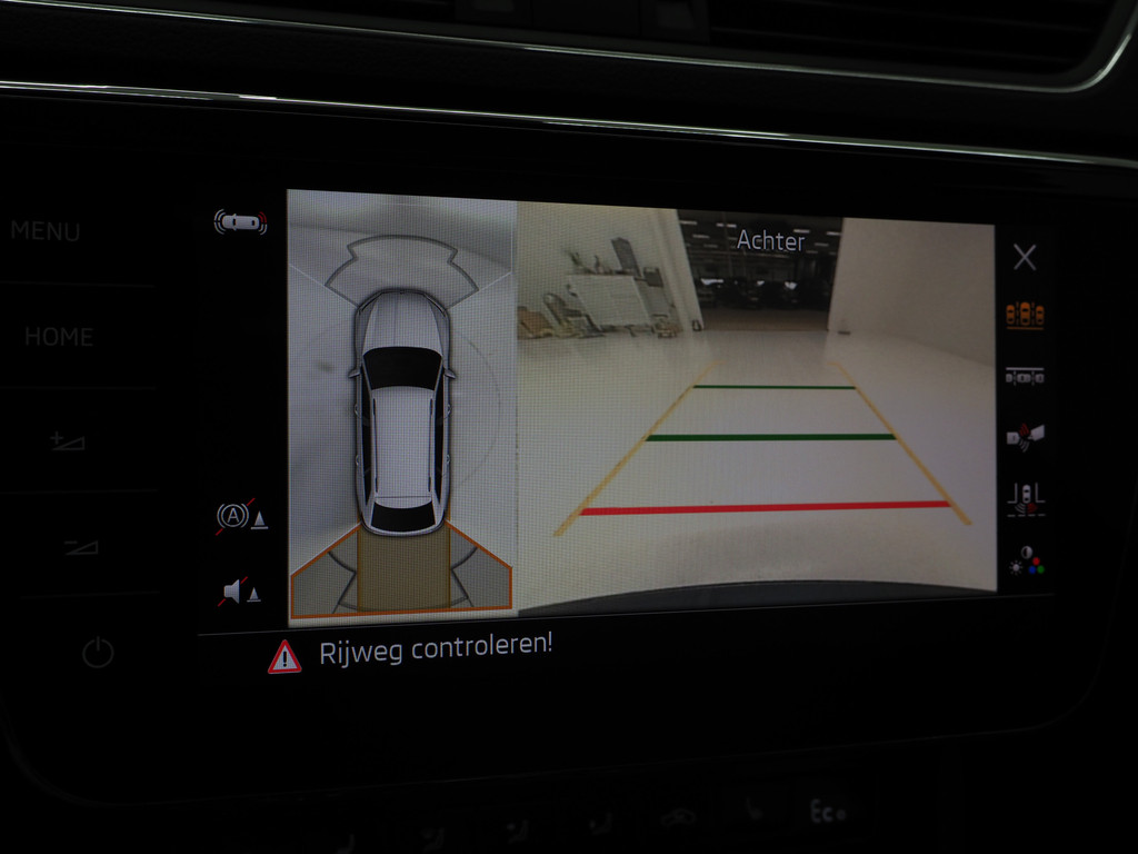 Škoda Superb Combi 1.4 TSI iV Style 33