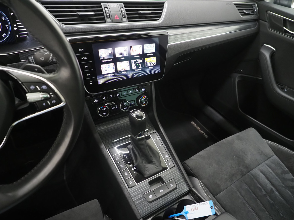 Škoda Superb Combi 1.4 TSI iV Style 36