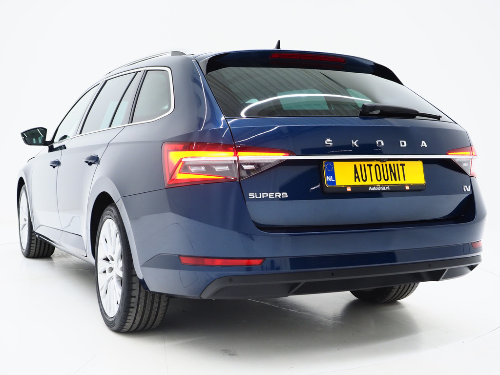 Škoda Superb Combi 1.4 TSI iV Style 48