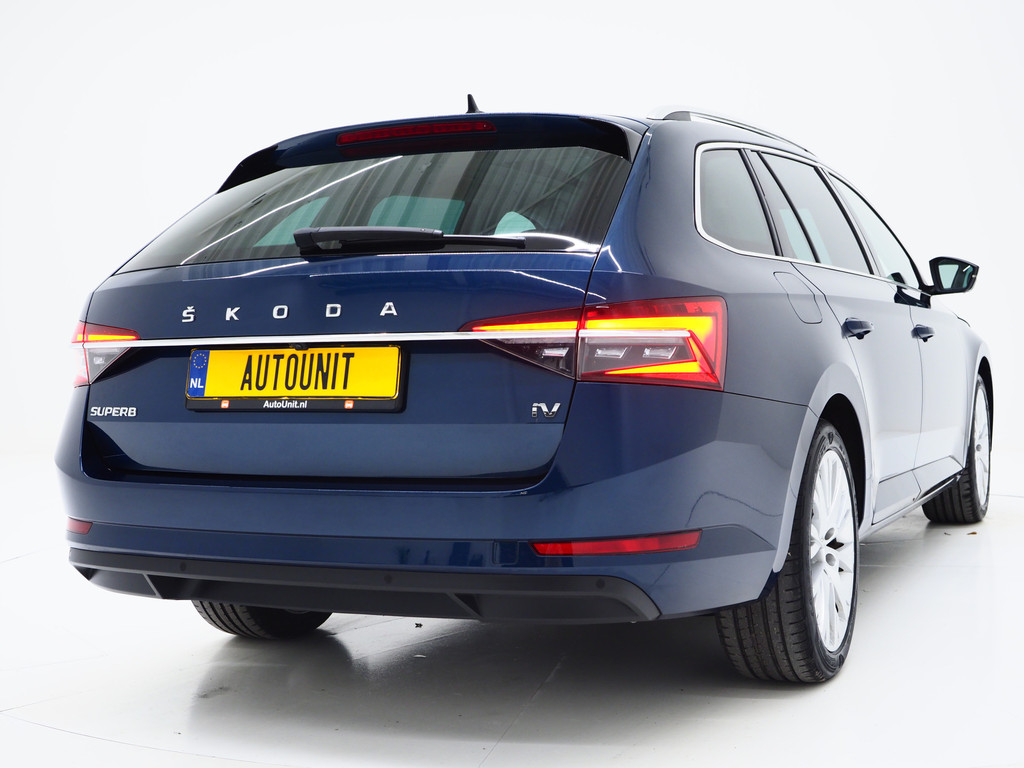 Škoda Superb Combi 1.4 TSI iV Style 8