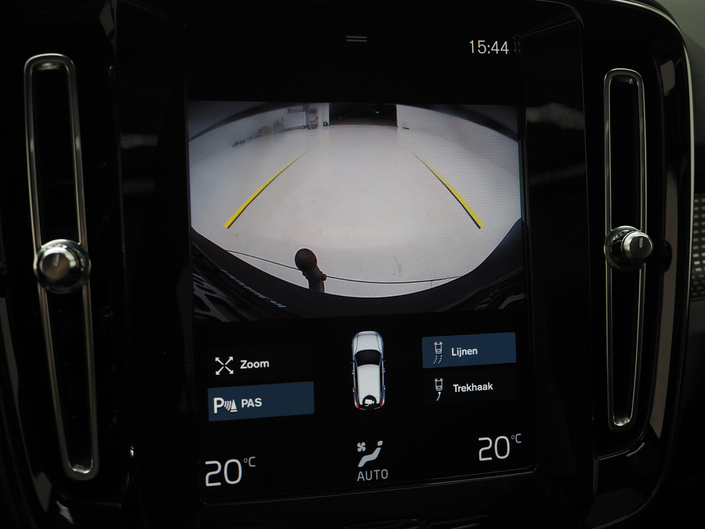 Volvo XC40 1.5 T5 Recharge R-Design 30