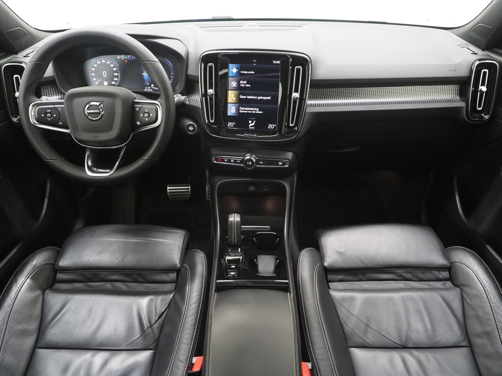 Volvo XC40 1.5 T5 Recharge R-Design 44