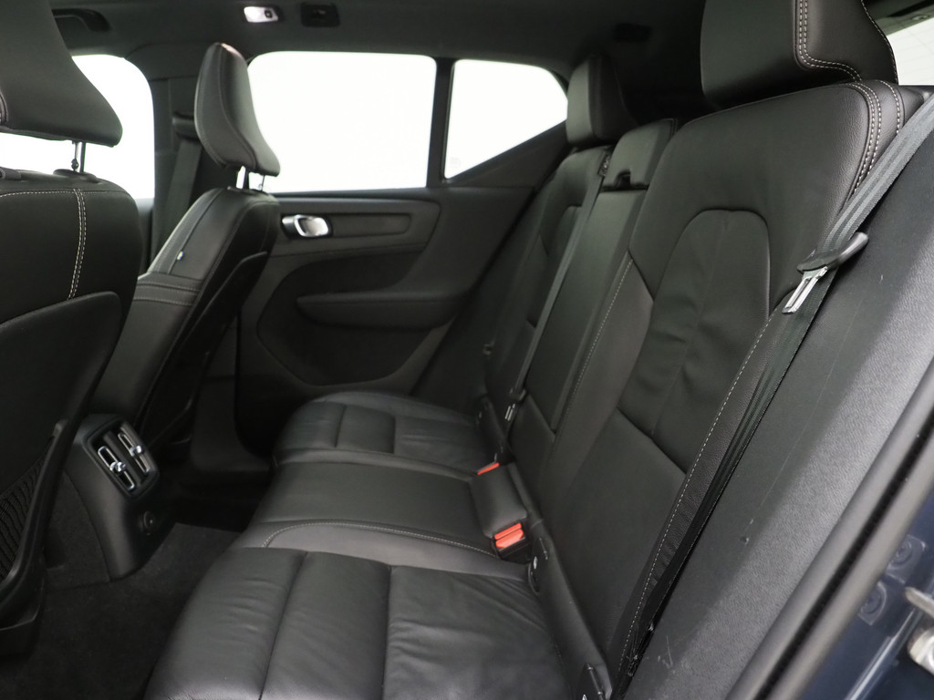 Volvo XC40 1.5 T5 Recharge R-Design 74