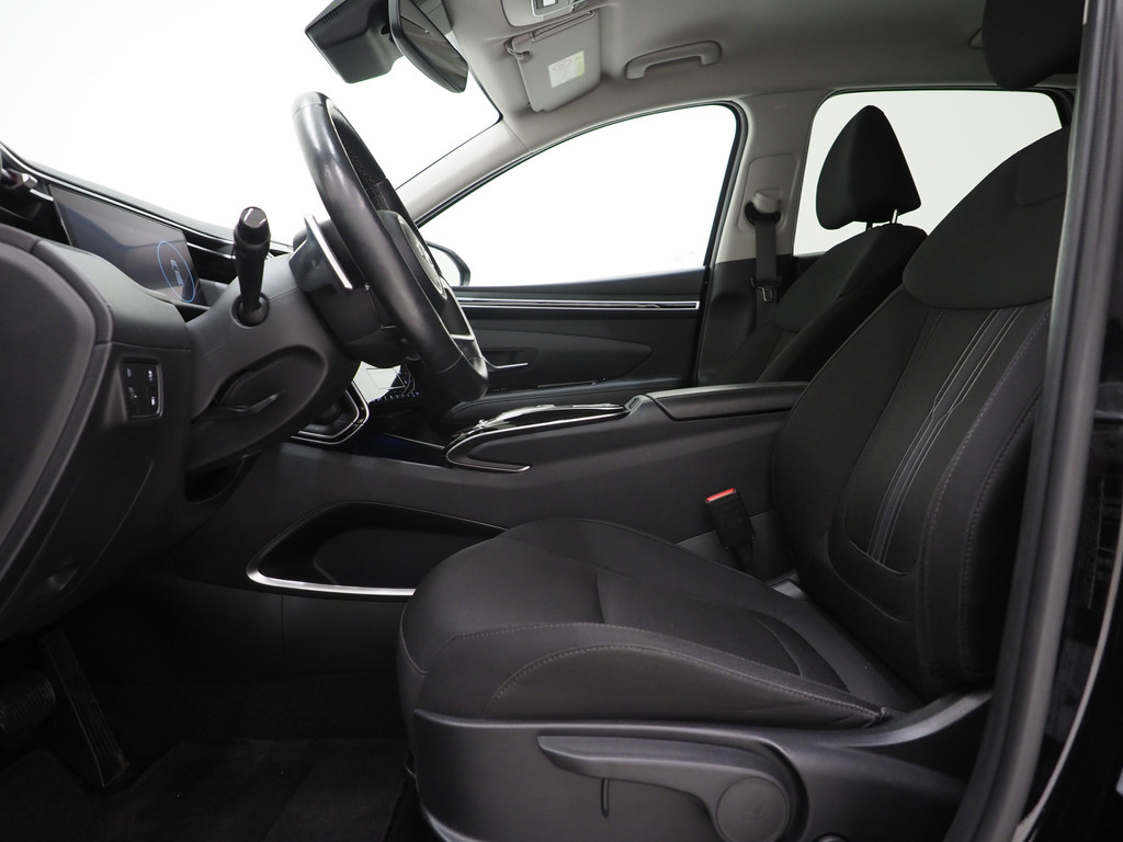 Hyundai Tucson 1.6 T-GDI PHEV 4WD 17