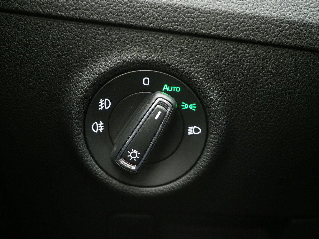 Škoda Superb Combi 1.4 TSI iV Style 21