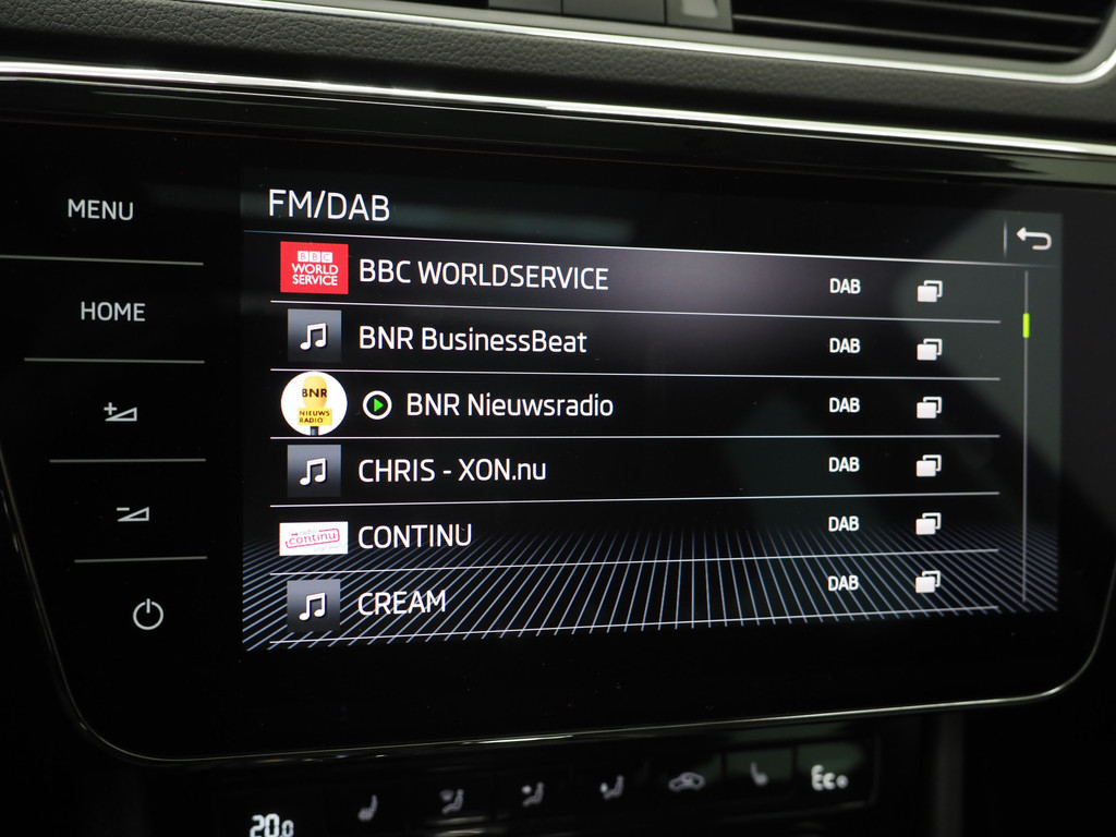 Škoda Superb Combi 1.4 TSI iV Style 28