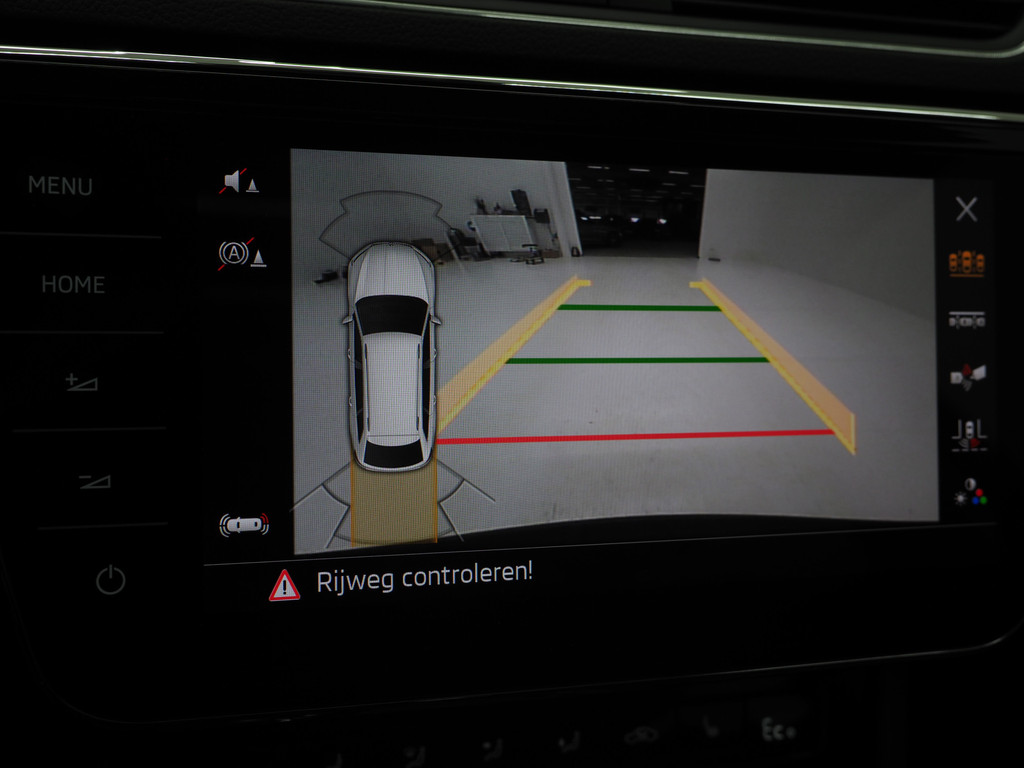 Škoda Superb Combi 1.4 TSI iV Style 32