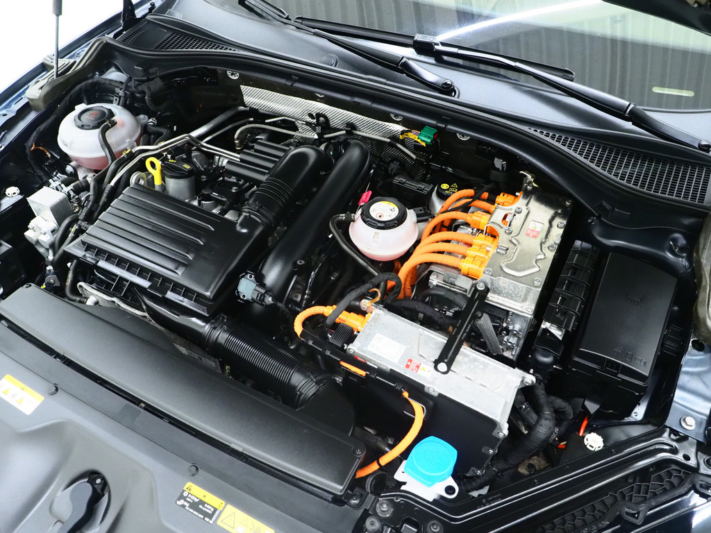 Škoda Superb Combi 1.4 TSI iV Style 48