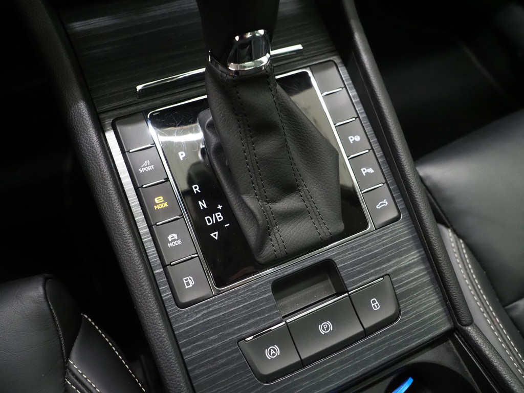 Škoda Superb Combi 1.4 TSI iV Style 76