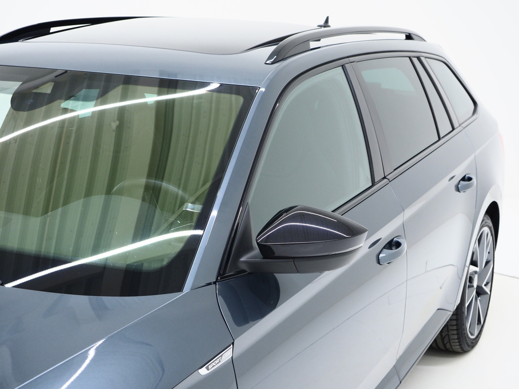 Škoda Superb Combi 1.4 TSI iV Sportline 12