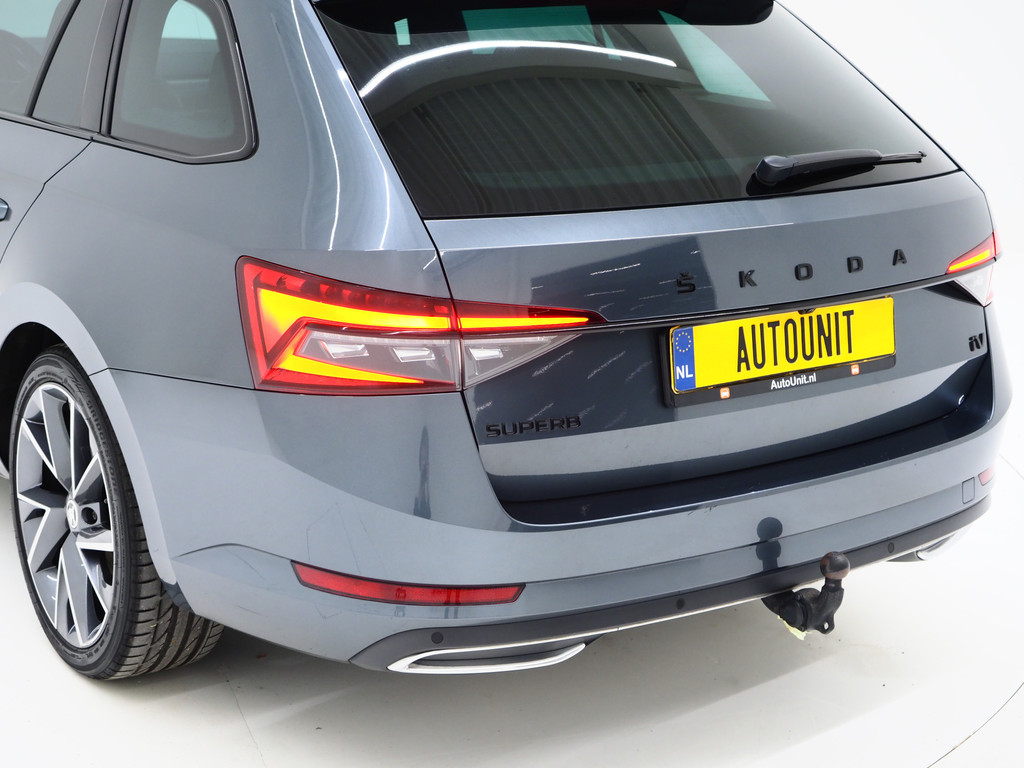 Škoda Superb Combi 1.4 TSI iV Sportline 13