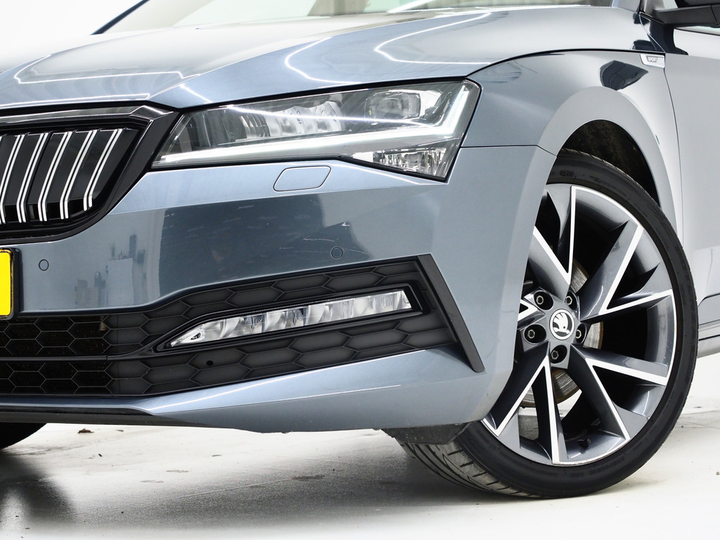 Škoda Superb Combi 1.4 TSI iV Sportline 5