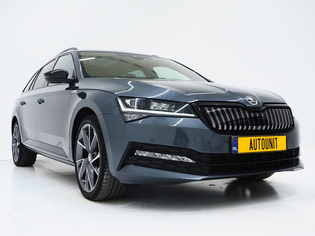 Škoda Superb Combi 1.4 TSI iV Sportline 54