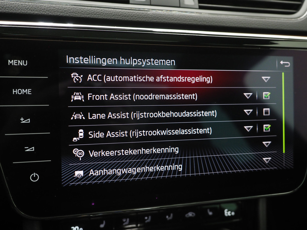 Škoda Superb Combi 1.4 TSI iV Sportline 73