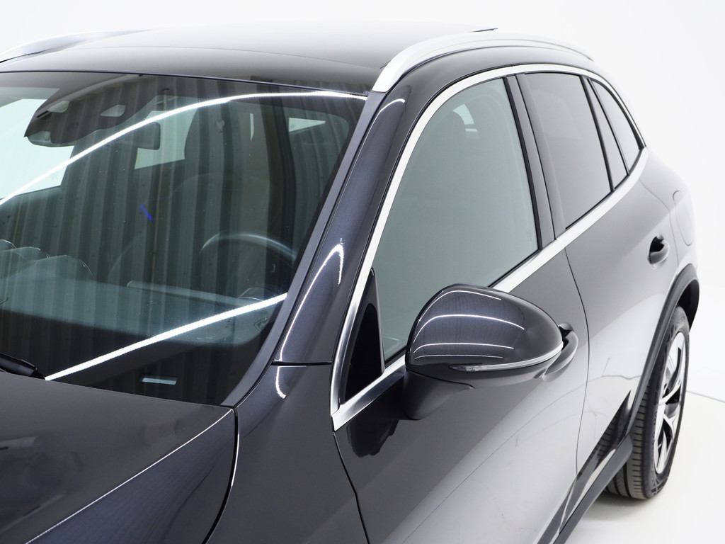 Mercedes-Benz GLC 300e 4MATIC Luxury Line 14