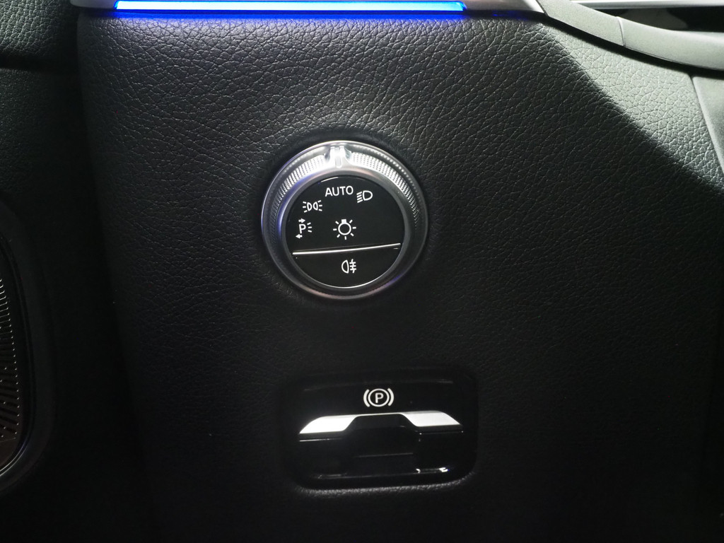 Mercedes-Benz GLC 300e 4MATIC Luxury Line 21