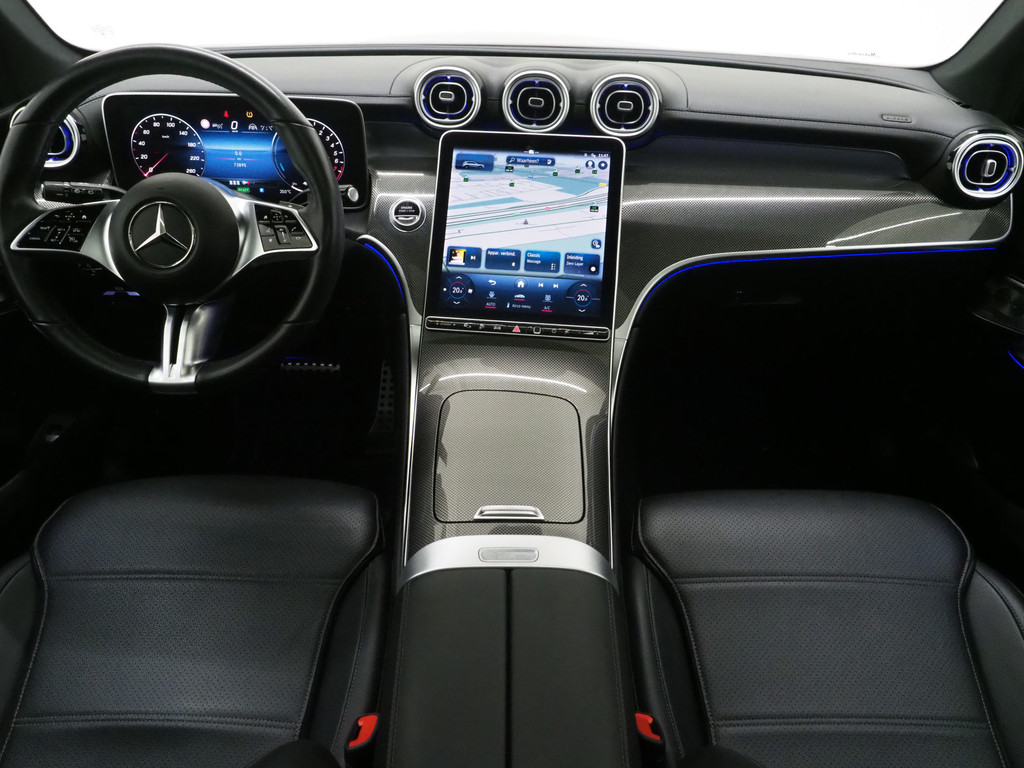 Mercedes-Benz GLC 300e 4MATIC Luxury Line 4