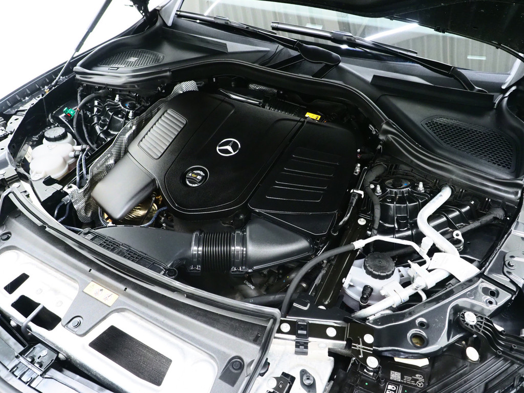 Mercedes-Benz GLC 300e 4MATIC Luxury Line 47