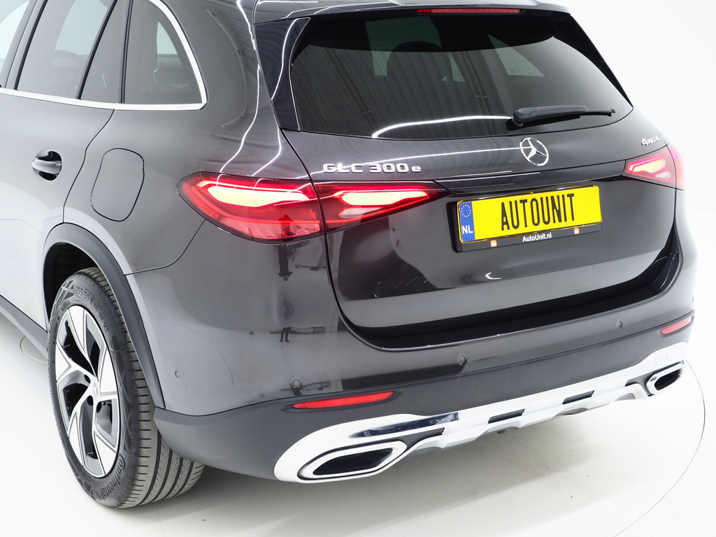 Mercedes-Benz GLC 300e 4MATIC Luxury Line 53