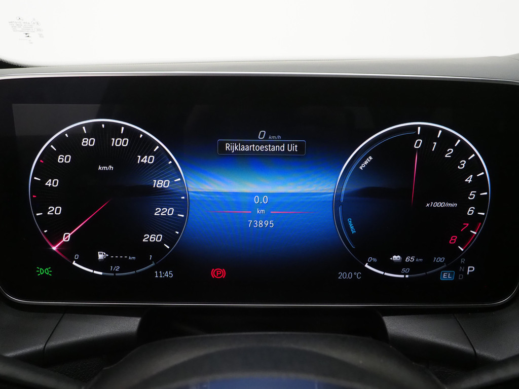 Mercedes-Benz GLC 300e 4MATIC Luxury Line 66