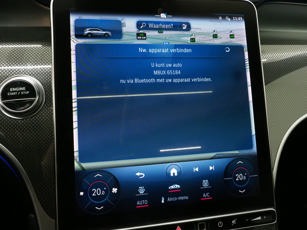 Mercedes-Benz GLC 300e 4MATIC Luxury Line 69