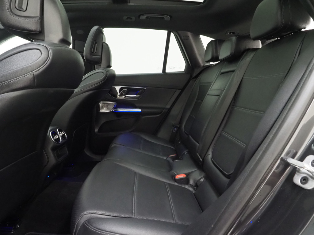 Mercedes-Benz GLC 300e 4MATIC Luxury Line 75